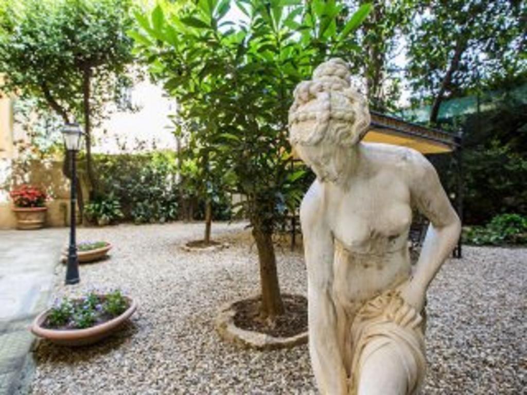 Апартаменты Little Garden Donatello Флоренция Экстерьер фото